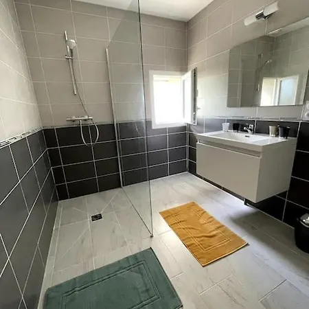 Holiday home Le Logis Des Lilas *